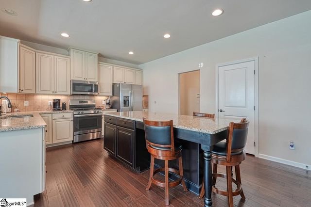 455 Shoreline Boulevard, Boiling Springs, SC 29316