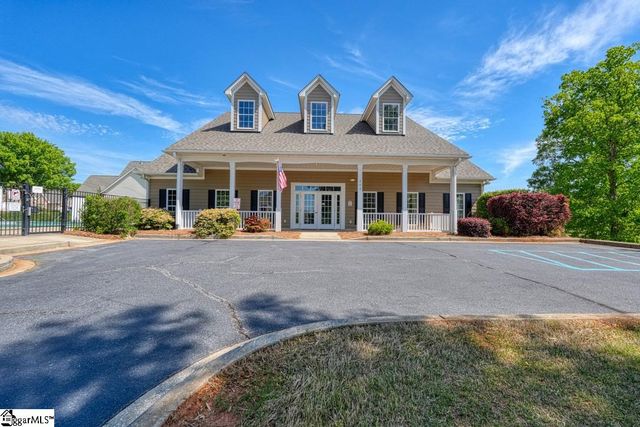 455 Shoreline Boulevard, Boiling Springs, SC 29316