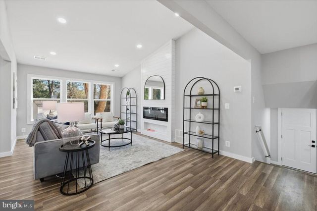 4529 FLINTSTONE RD, Alexandria, VA 22306