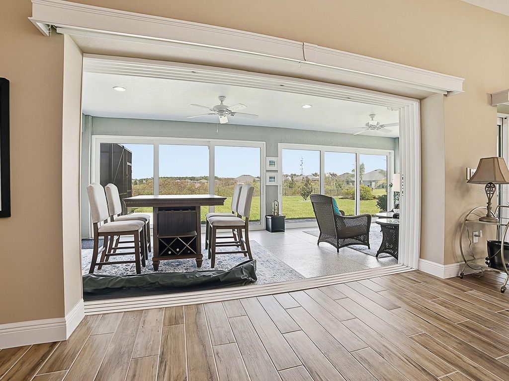 Image 20 of property listing at 3075 LICCIARDELLO PATH, The Villages, FL 32163