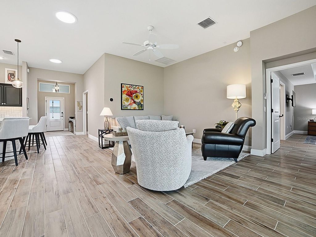 Image 6 of property listing at 3075 LICCIARDELLO PATH, The Villages, FL 32163
