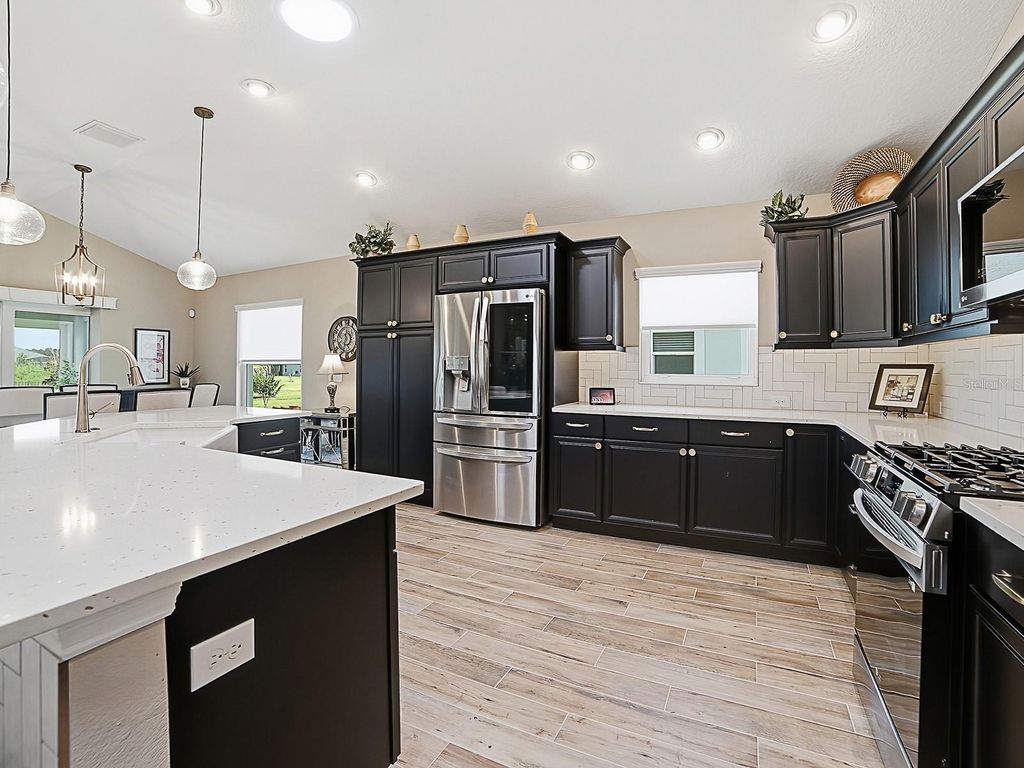 Image 7 of property listing at 3075 LICCIARDELLO PATH, The Villages, FL 32163