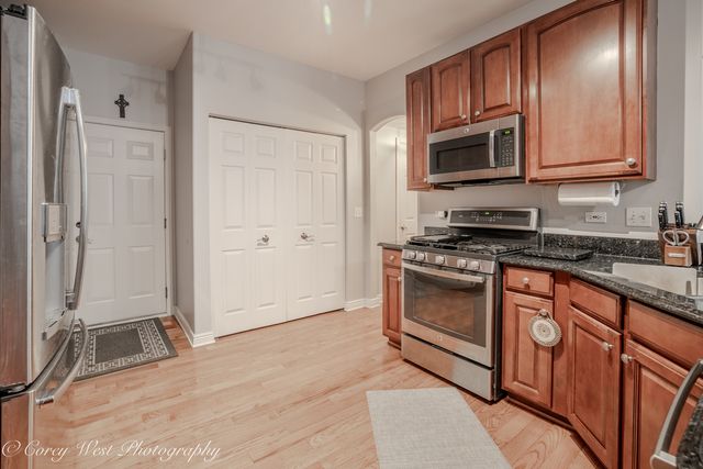2615 Lorraine Circle, Geneva, IL 60134