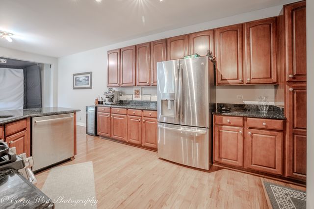 2615 Lorraine Circle, Geneva, IL 60134