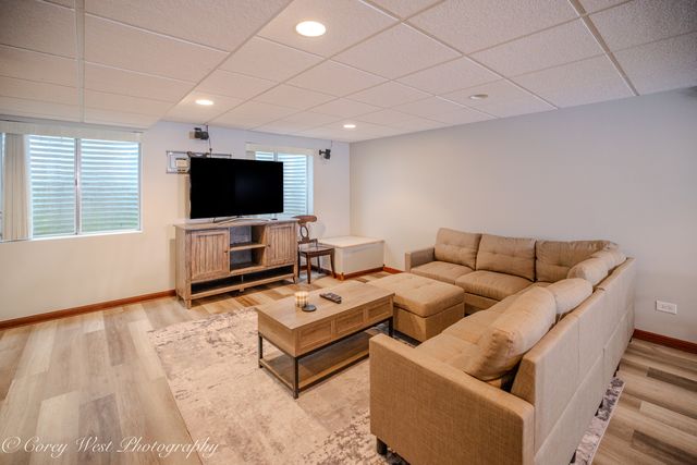 2615 Lorraine Circle, Geneva, IL 60134