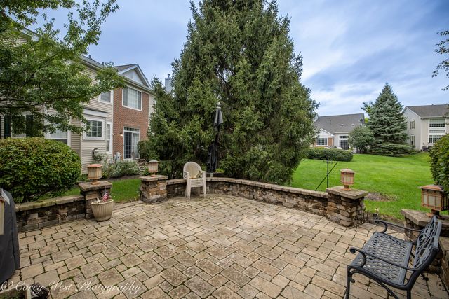 2615 Lorraine Circle, Geneva, IL 60134