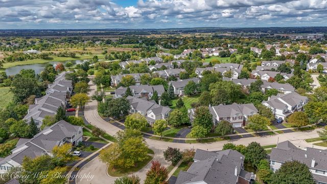 2615 Lorraine Circle, Geneva, IL 60134