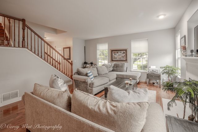2615 Lorraine Circle, Geneva, IL 60134