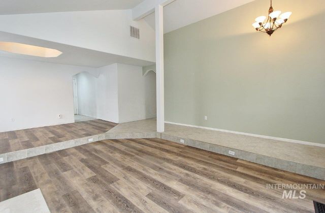 163 E Gettysburg St, Boise, ID 83706