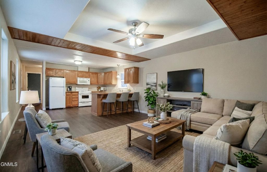 1203 Dakota Trail, Mandan, ND 58554 photo 3