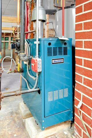 6 Laurine Rd, Danvers, MA 01923