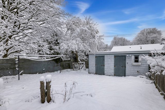 6 Laurine Rd, Danvers, MA 01923