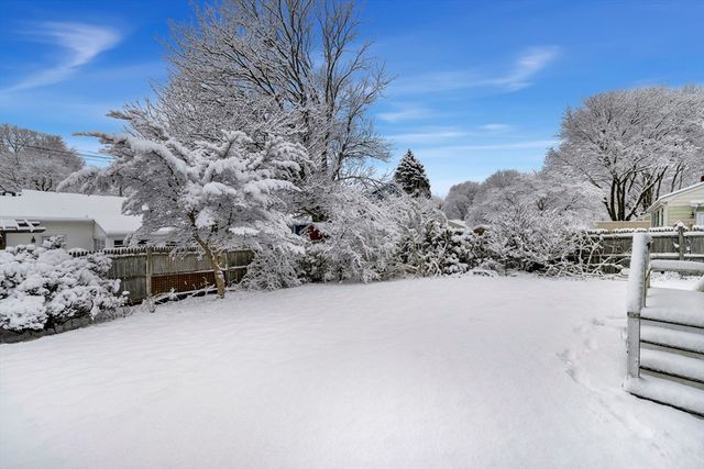 6 Laurine Rd, Danvers, MA 01923