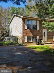 2480 LEWIS LN, Finksburg, MD 21048