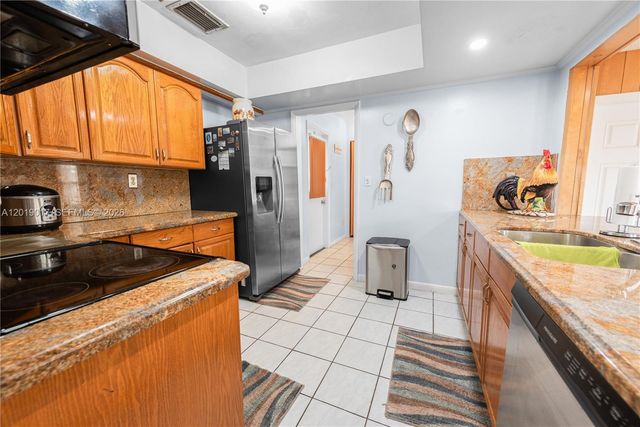731 NW 17th St, Homestead, FL 33030
