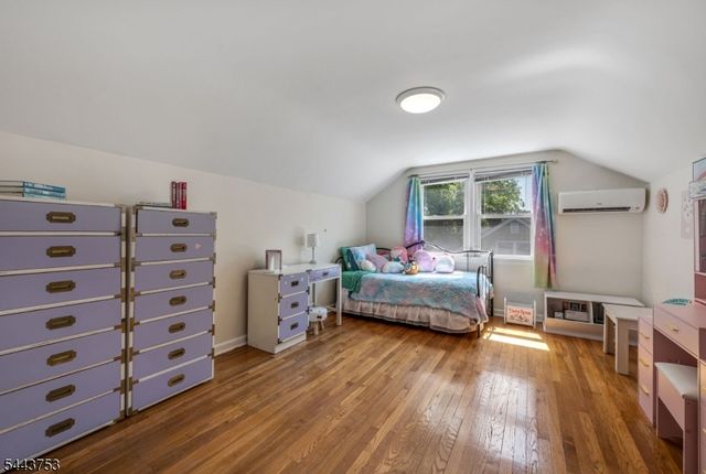 9 Midway Dr, Livingston Twp., NJ 07039
