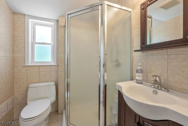 9 Midway Dr, Livingston Twp., NJ 07039