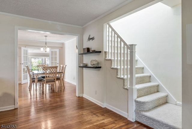 9 Midway Dr, Livingston Twp., NJ 07039