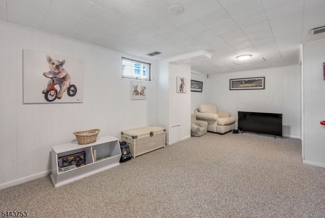 9 Midway Dr, Livingston Twp., NJ 07039