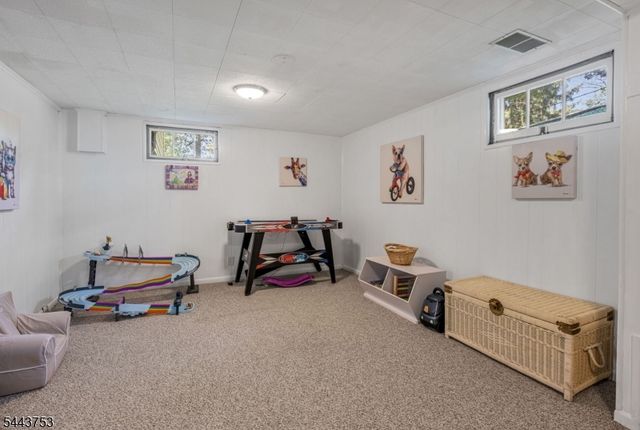 9 Midway Dr, Livingston Twp., NJ 07039