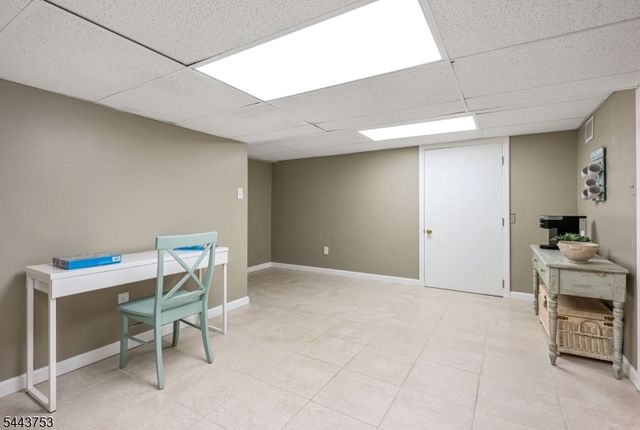 9 Midway Dr, Livingston Twp., NJ 07039