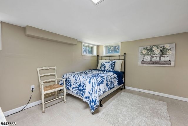 9 Midway Dr, Livingston Twp., NJ 07039