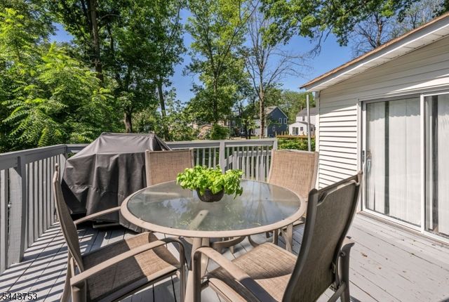 9 Midway Dr, Livingston Twp., NJ 07039
