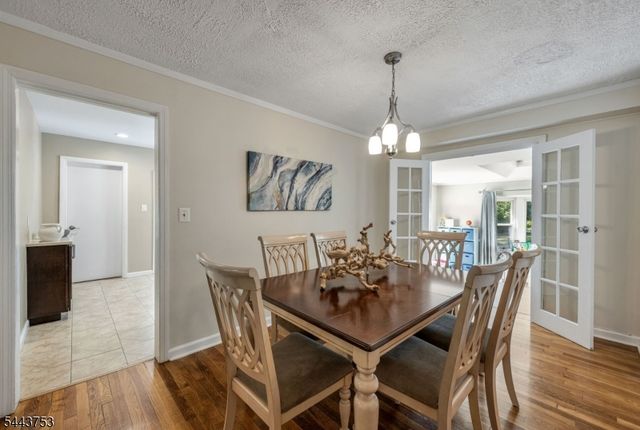 9 Midway Dr, Livingston Twp., NJ 07039