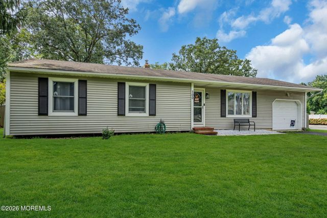 700 Commonwealth Boulevard, Toms River, NJ 08757