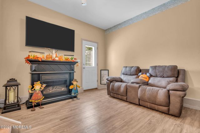 700 Commonwealth Boulevard, Toms River, NJ 08757