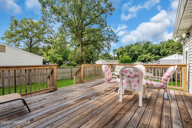 700 Commonwealth Boulevard, Toms River, NJ 08757
