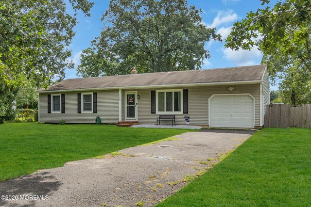 700 Commonwealth Boulevard, Toms River, NJ 08757