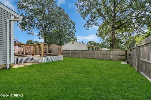 700 Commonwealth Boulevard, Toms River, NJ 08757