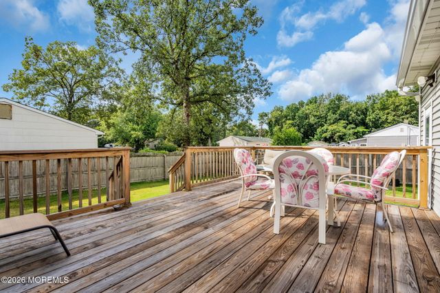 700 Commonwealth Boulevard, Toms River, NJ 08757