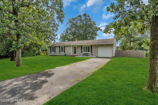 700 Commonwealth Boulevard, Toms River, NJ 08757