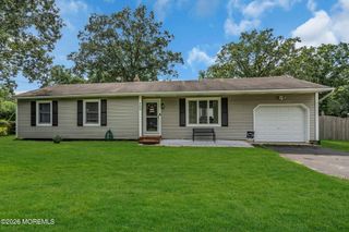 700 Commonwealth Boulevard, Toms River, NJ 08757