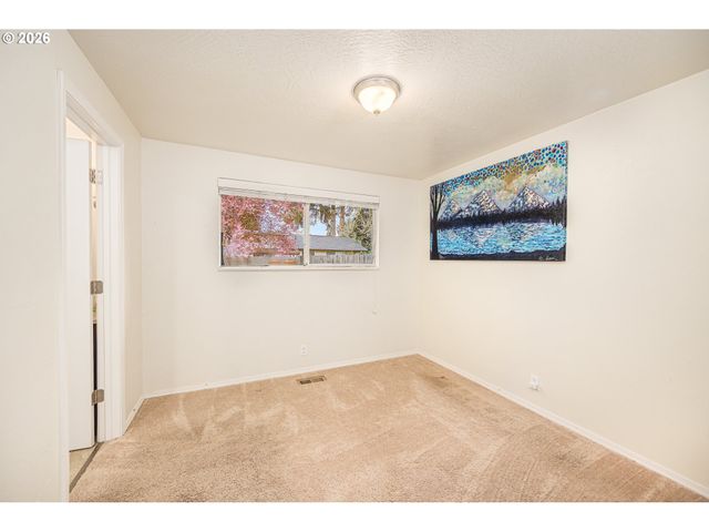 425 AUTUMN Ave, Eugene, OR 97404