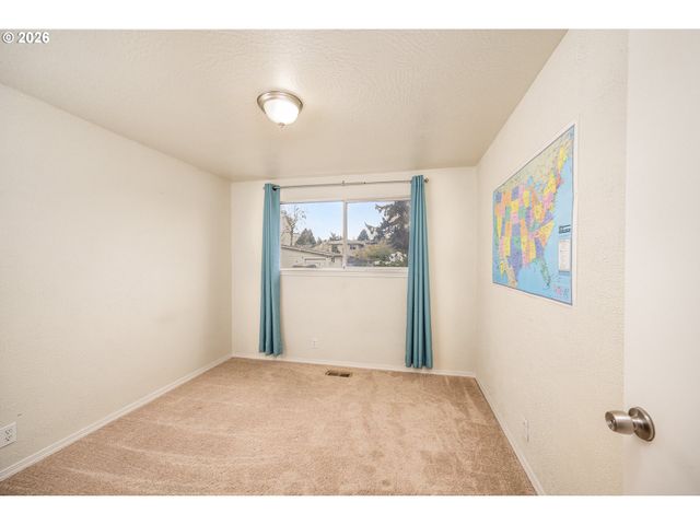 425 AUTUMN Ave, Eugene, OR 97404