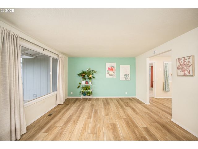 425 AUTUMN Ave, Eugene, OR 97404