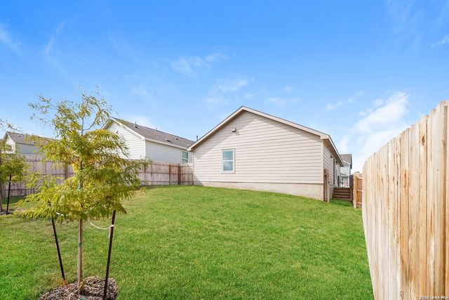 6432 Pickaxe Way, San Antonio, TX 78252