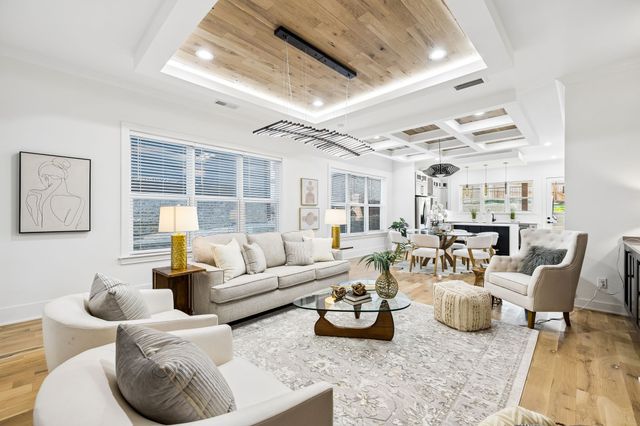 915 33rd Ave, N, Nashville, TN 37209