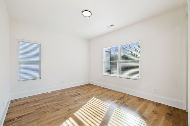 915 33rd Ave, N, Nashville, TN 37209