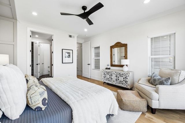 915 33rd Ave, N, Nashville, TN 37209