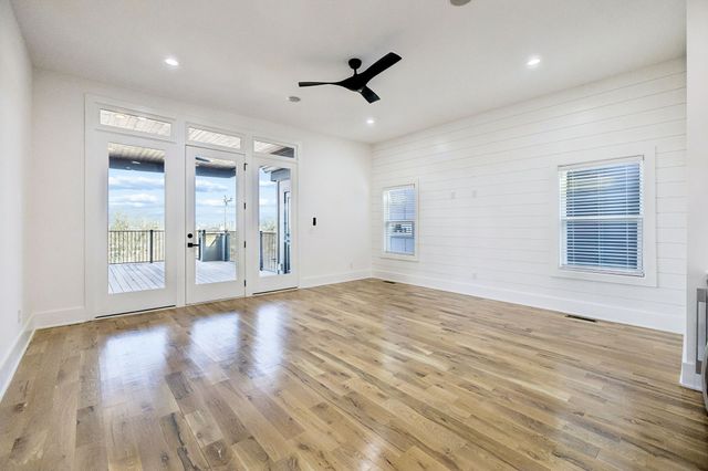 915 33rd Ave, N, Nashville, TN 37209