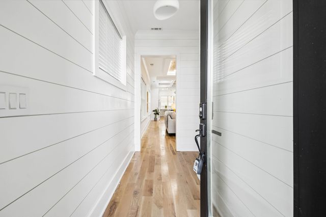 915 33rd Ave, N, Nashville, TN 37209