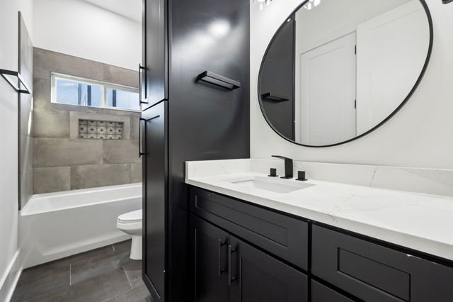 915 33rd Ave, N, Nashville, TN 37209