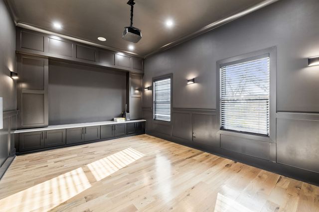 915 33rd Ave, N, Nashville, TN 37209