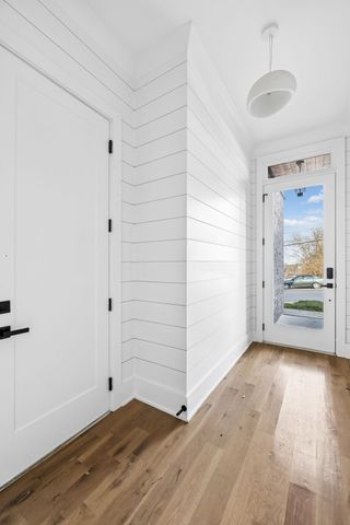 915 33rd Ave, N, Nashville, TN 37209