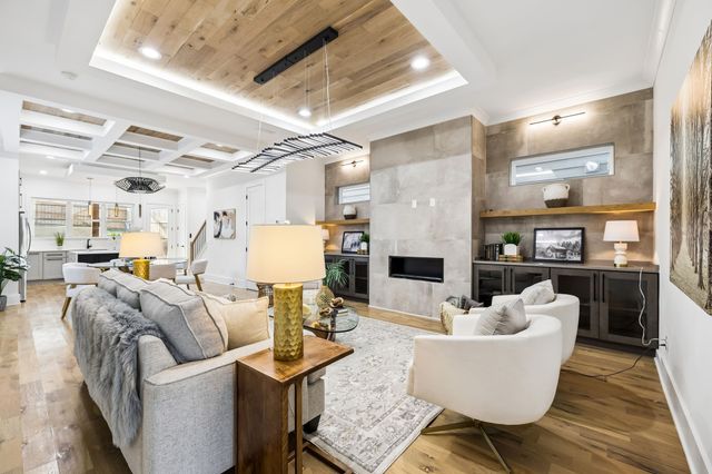 915 33rd Ave, N, Nashville, TN 37209