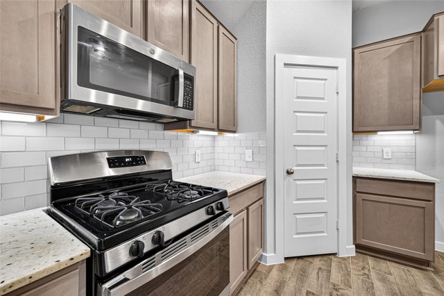 731 Orchard Vale Road, Rosharon, TX 77538
